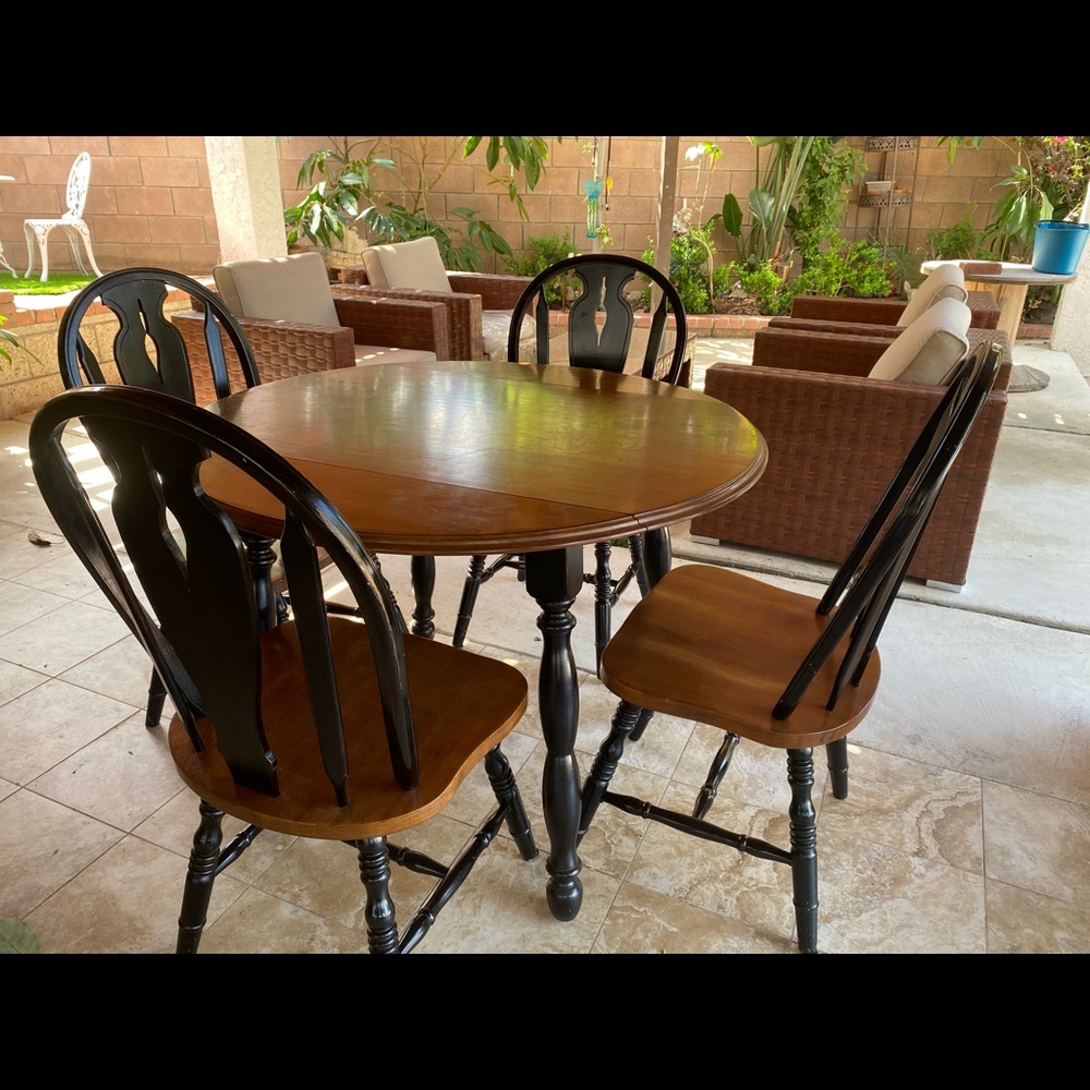 Dining set - Picture 2 of 2